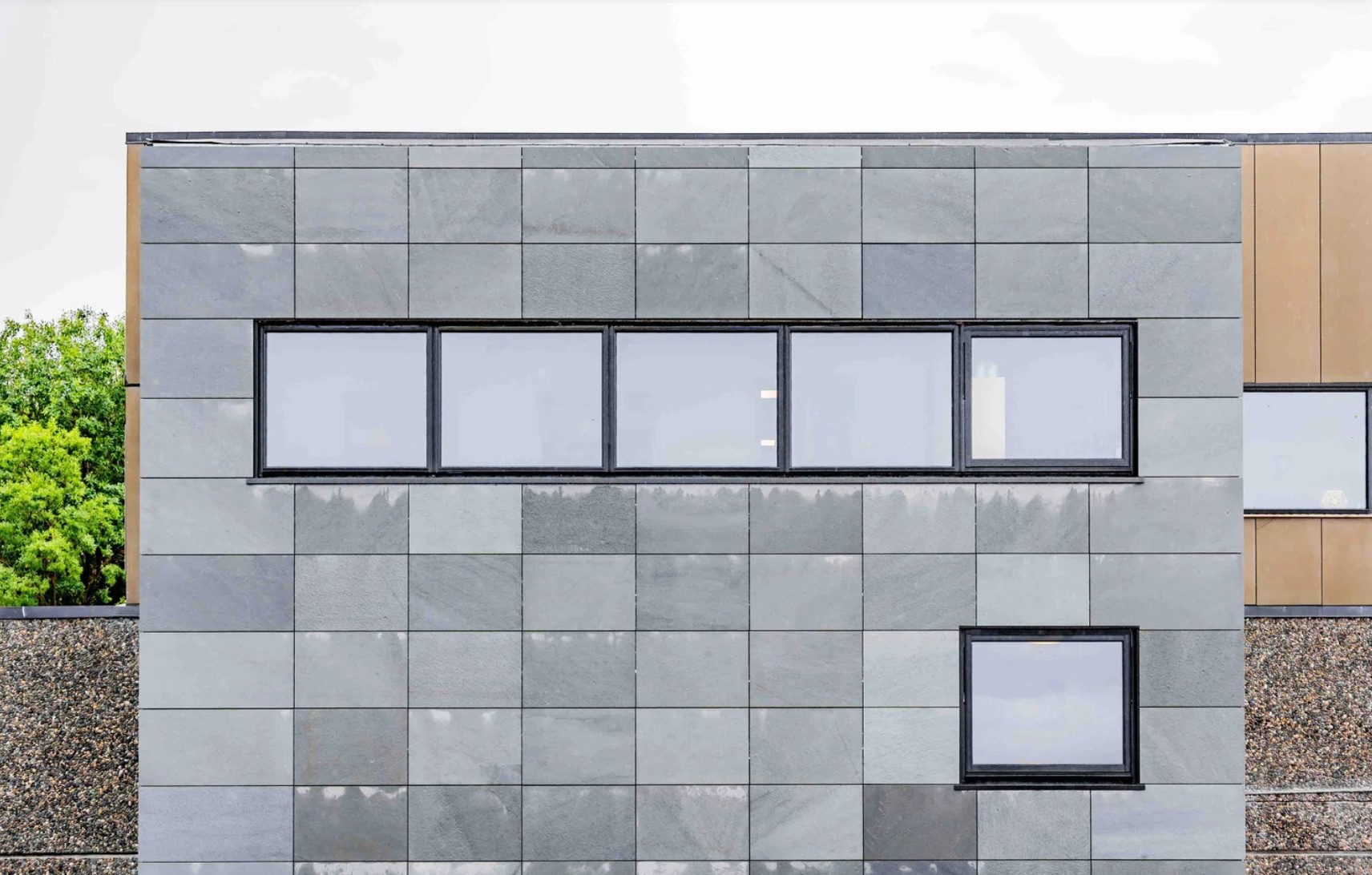 Fixade Facade Rail System